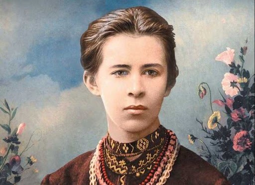 Ні, я жива, я буду вічно жити, я в серці маю те, що не вмирає